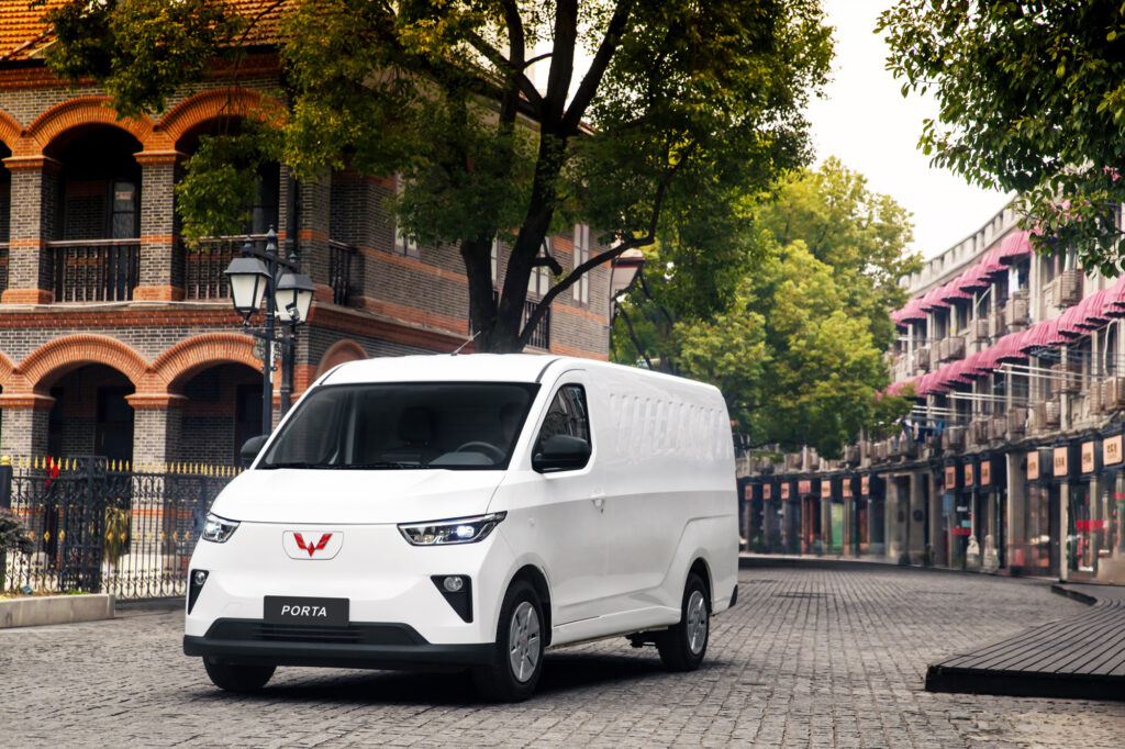 Wuling Porta for companies